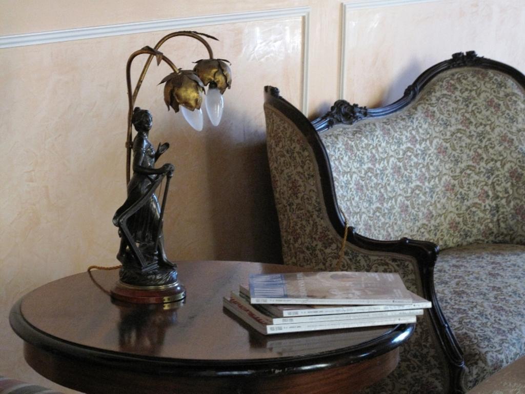 B&B Di Charme Camelie Palazzo Nicotra Riposto Exterior photo