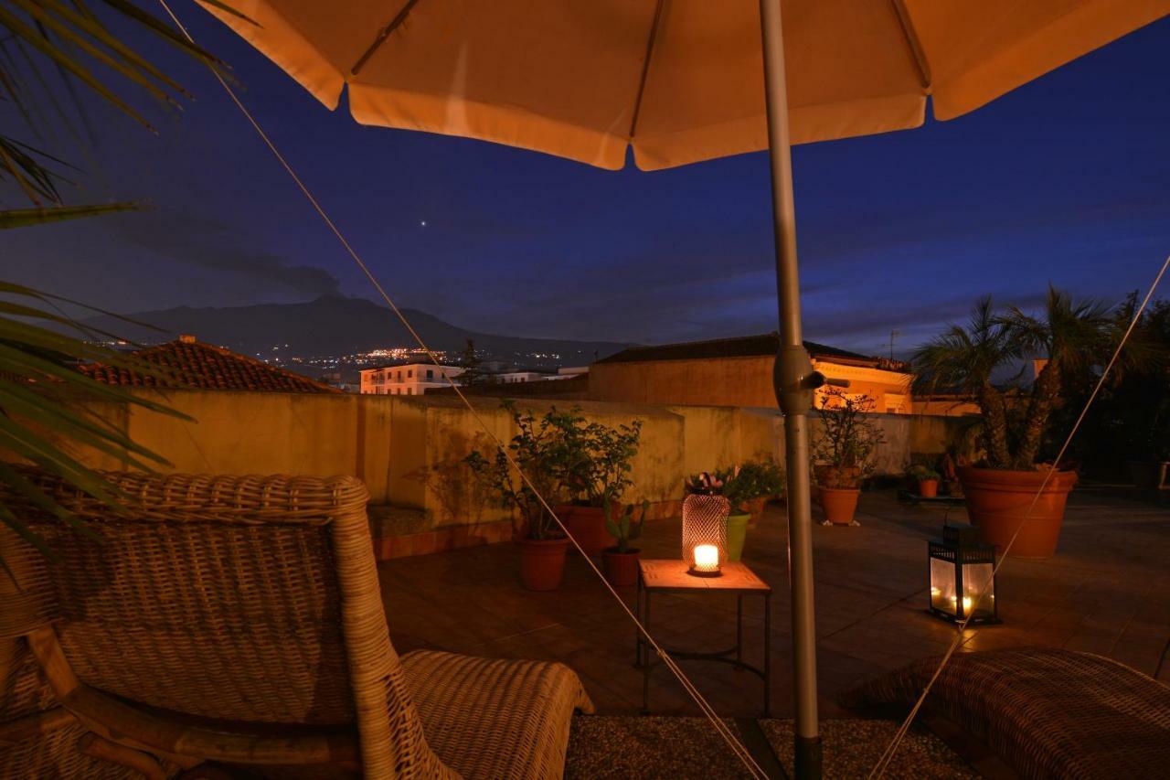 B&B Di Charme Camelie Palazzo Nicotra Riposto Exterior photo
